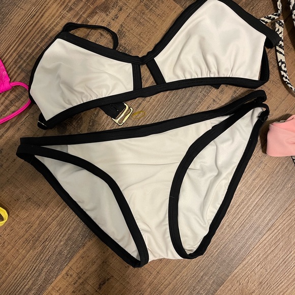 ☀️☀️👙 HUGE BIKINI SWIMSUIT BUNDLE!!! 👙☀️☀️ - Picture 8 of 11